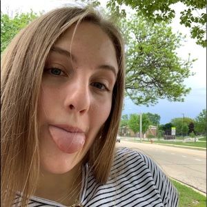 Meet your Posher, Kassie